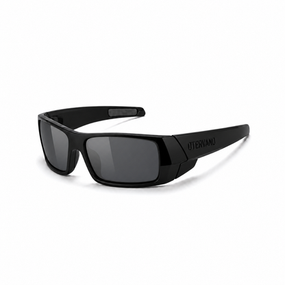 DIQUE Negro · Mica gris — Lentes polarizados envolventes con goma antideslizante | Otervano